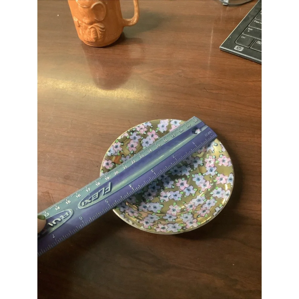 Lmari? Japan- Floral Chintz on gold